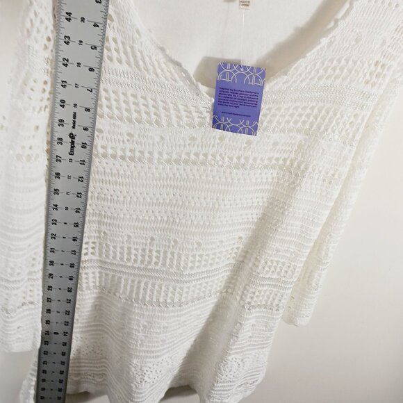 NWT Hot in Hollywood, Split V Neck 3/4 Sleeve Crochet Tunic, White, Size Medium - Picture 16 of 16